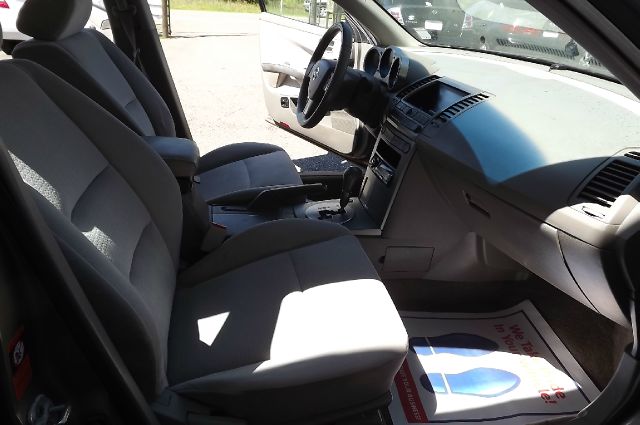 Nissan Maxima SE Sedan