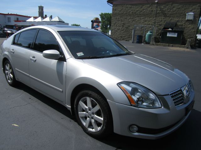 Nissan Maxima 2004 photo 2