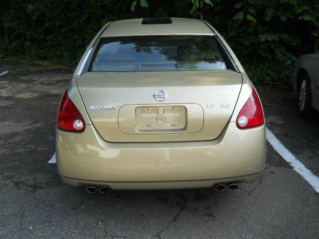 Nissan Maxima 2004 photo 1