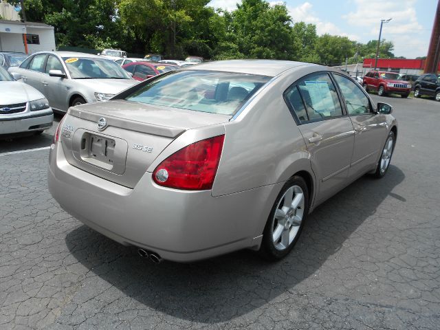 Nissan Maxima 2004 photo 1