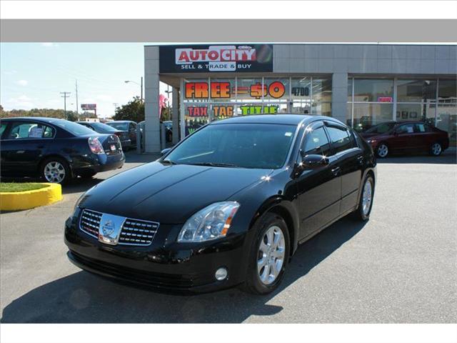 Nissan Maxima S 4x4 SUV Sedan