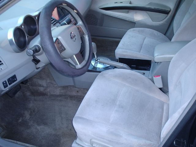 Nissan Maxima 2004 photo 1