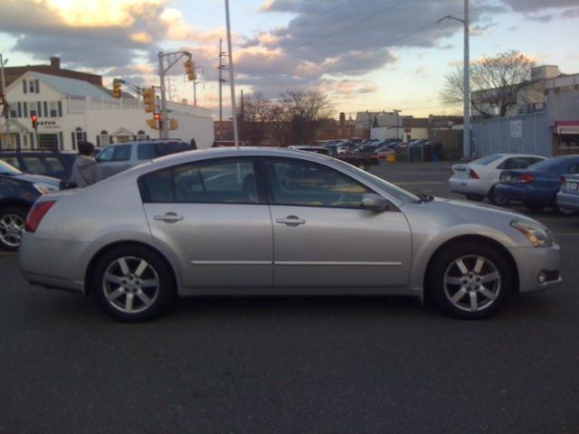 Nissan Maxima 2004 photo 2