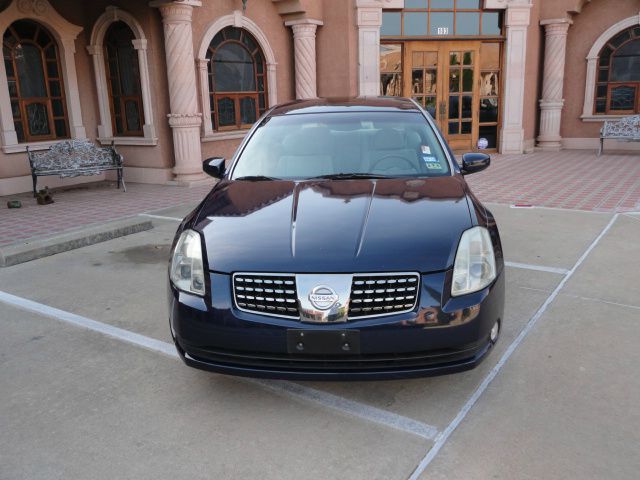 Nissan Maxima 2004 photo 1