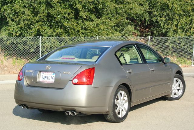 Nissan Maxima 2004 photo 1