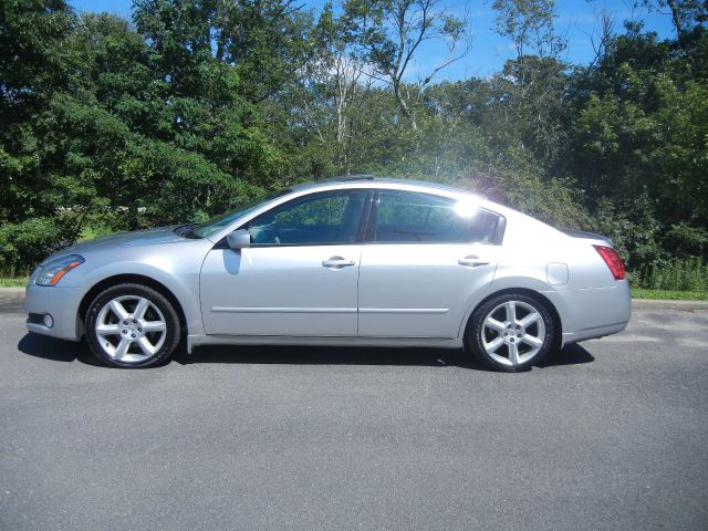Nissan Maxima 2004 photo 2