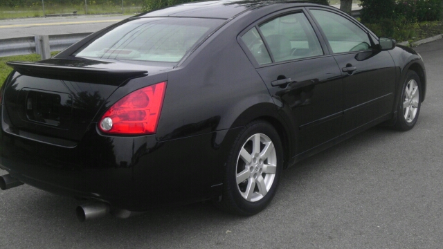 Nissan Maxima 2004 photo 1