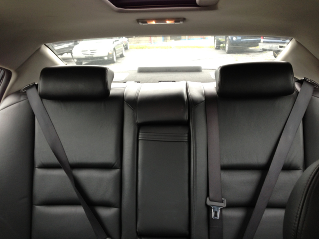 Nissan Maxima LS S Sedan