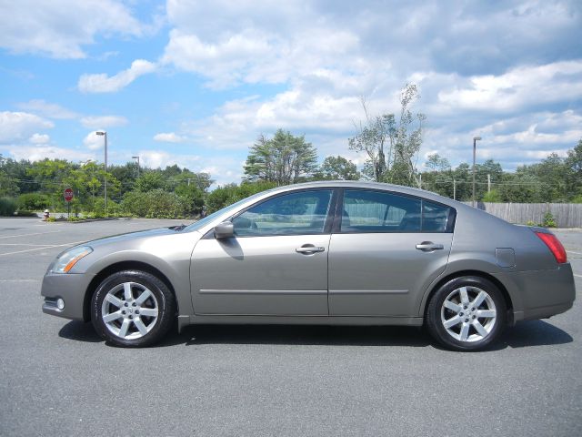 Nissan Maxima 2004 photo 1