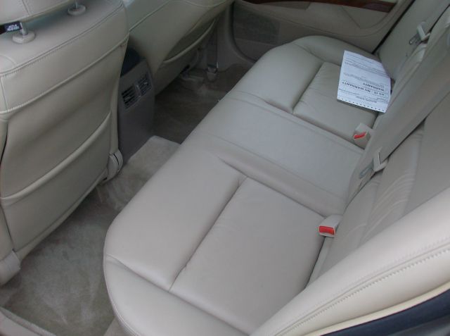 Nissan Maxima LS S Sedan