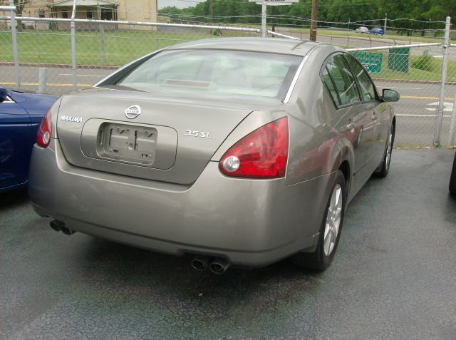 Nissan Maxima 2004 photo 1
