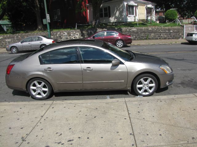 Nissan Maxima 2004 photo 1