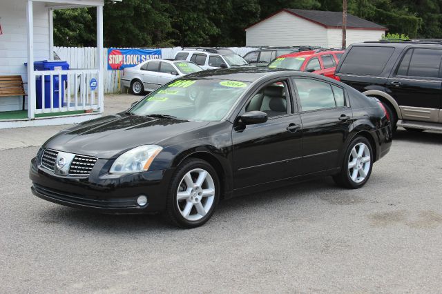 Nissan Maxima SE Sedan