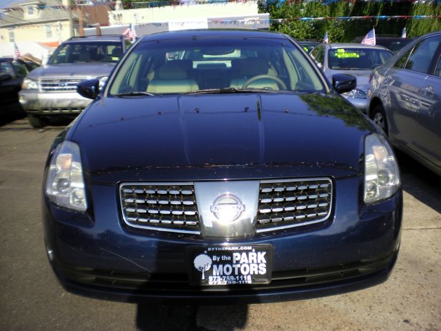 Nissan Maxima 2004 photo 1