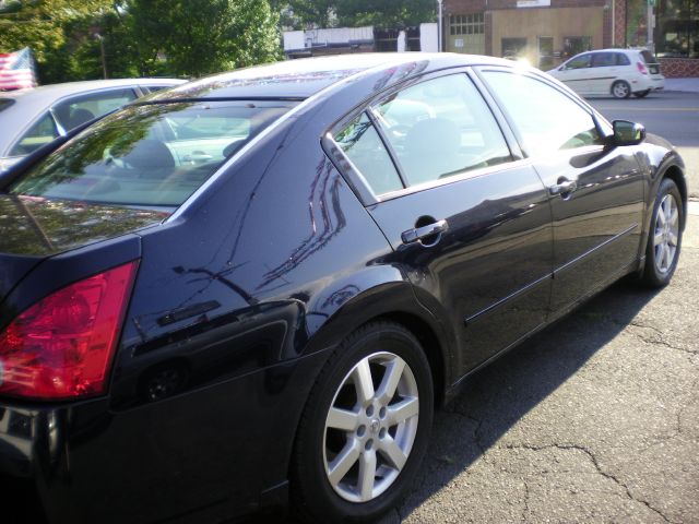 Nissan Maxima 2004 photo 2