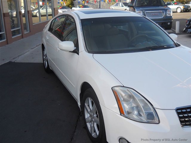 Nissan Maxima S 4x4 SUV Unspecified