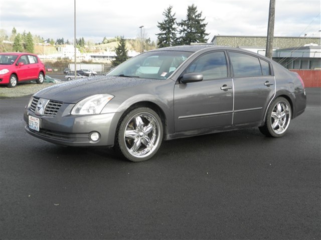 Nissan Maxima S 4x4 SUV Unspecified