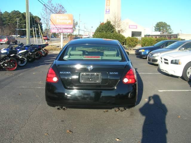 Nissan Maxima S 4x4 SUV Sedan