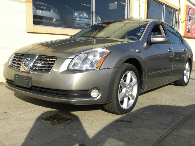 Nissan Maxima S 4x4 SUV Unspecified