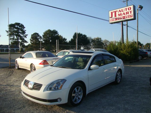Nissan Maxima 2005 photo 1