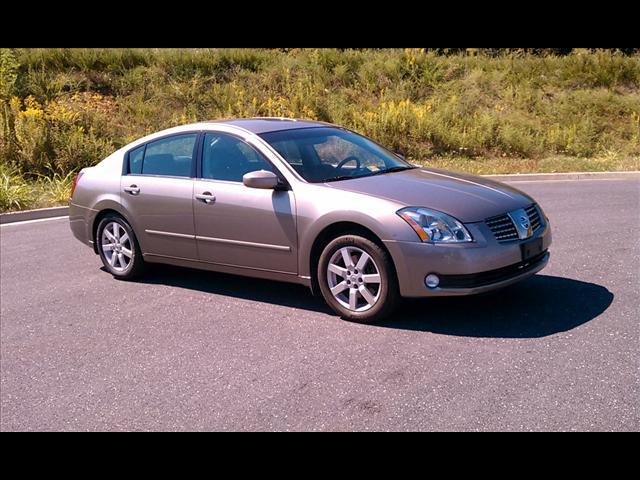 Nissan Maxima LS S Sedan