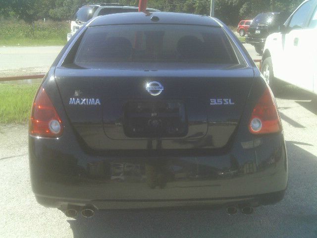 Nissan Maxima SE Sedan