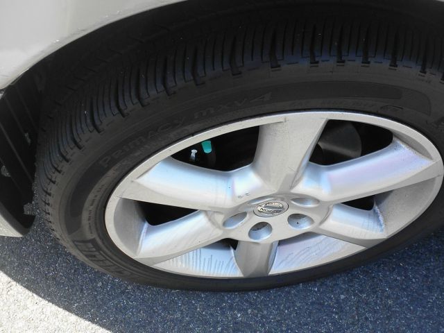 Nissan Maxima SE Sedan