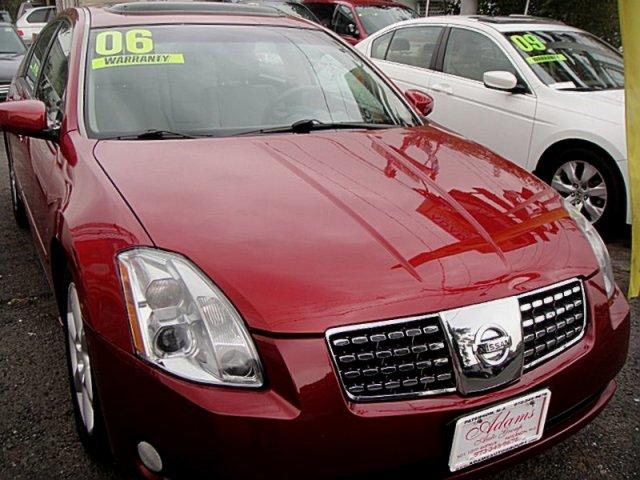 Nissan Maxima LE Sedan