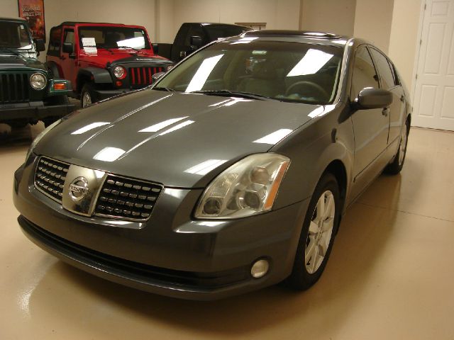 Nissan Maxima LS S Sedan