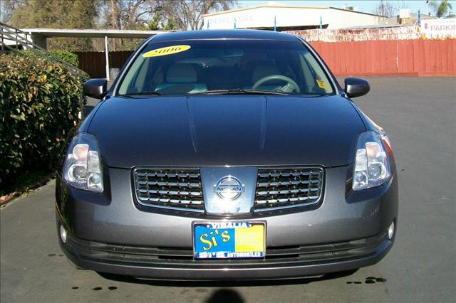 Nissan Maxima LS S Sedan