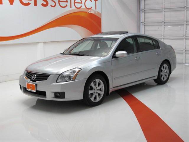 Nissan Maxima ST Pickup 4D 5 1/2 Ft Sedan