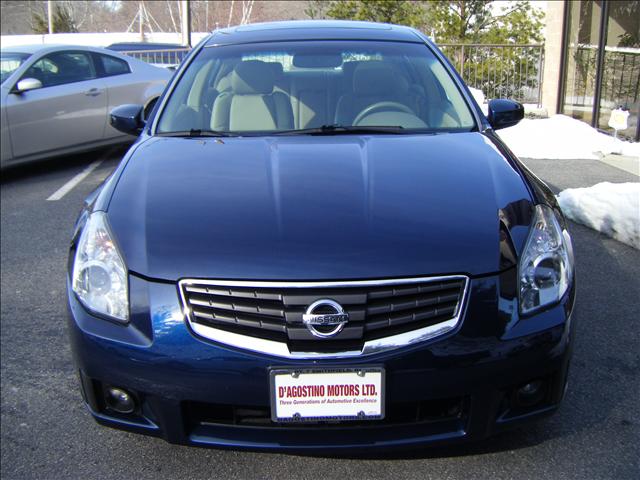 Nissan Maxima LS S Sedan