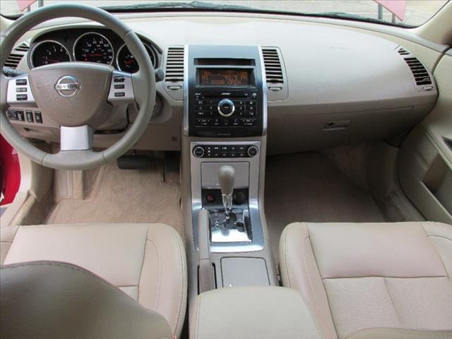 Nissan Maxima 2WD Supercab 145 XLT Sedan