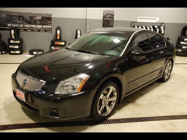 Nissan Maxima ST Pickup 4D 5 1/2 Ft Sedan