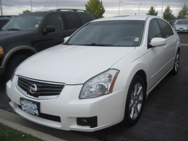 Nissan Maxima LE Sedan