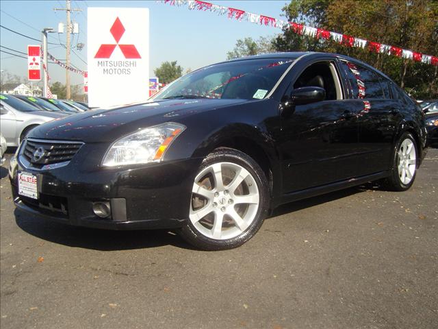 Nissan Maxima LE Sedan