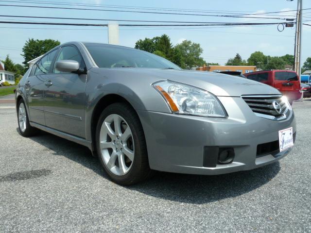 Nissan Maxima LE Sedan