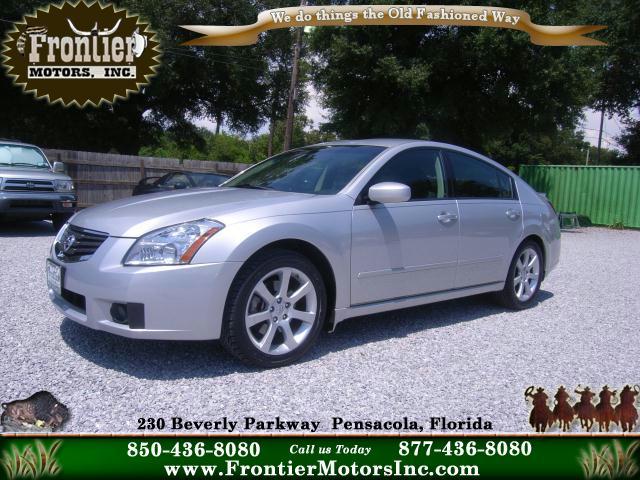 Nissan Maxima LE Sedan