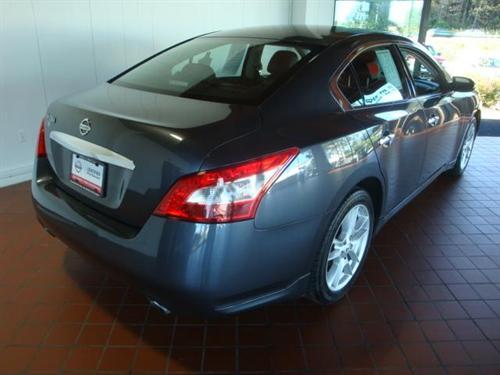 Nissan Maxima 2009 photo 1