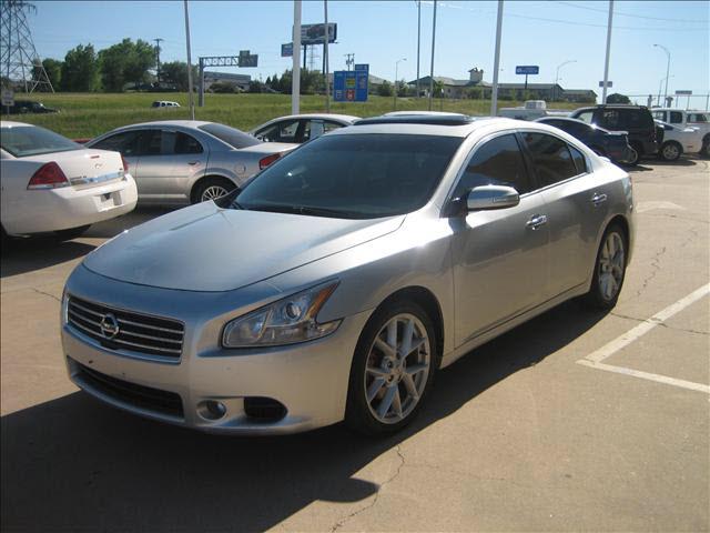 Nissan Maxima 2009 photo 1