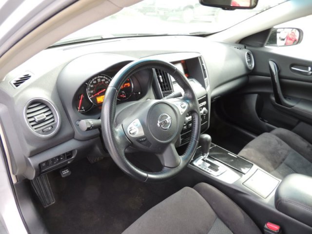 Nissan Maxima 2009 photo 2
