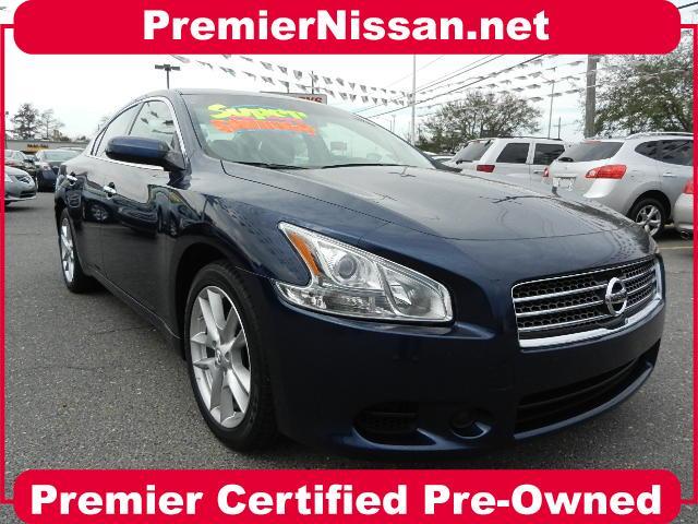 Nissan Maxima Supercab 139 XLT 4WD Sedan