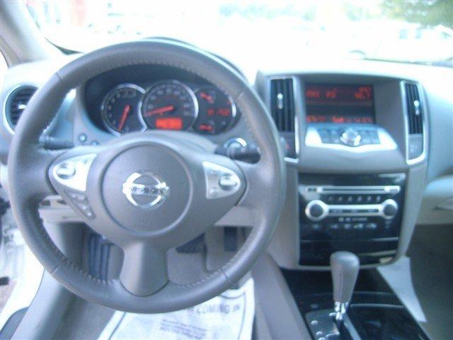 Nissan Maxima 2009 photo 2