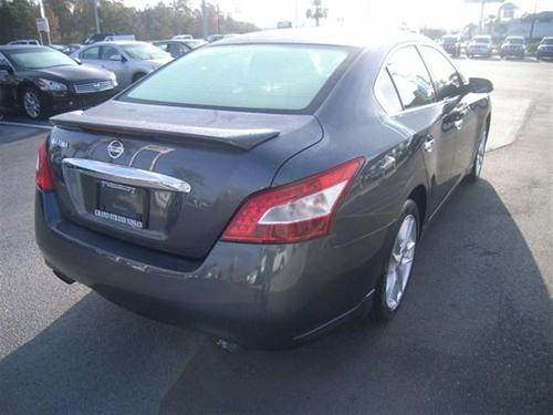 Nissan Maxima 2009 photo 1