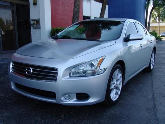 Nissan Maxima XR Sedan