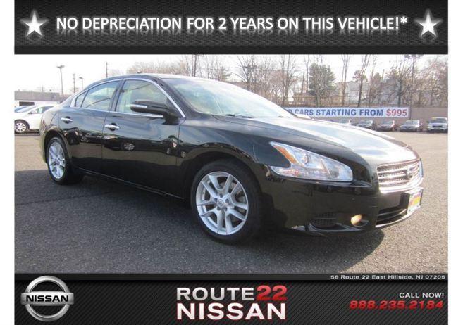 Nissan Maxima Regular Cab 4-wheel Drive Work Truck Sedan