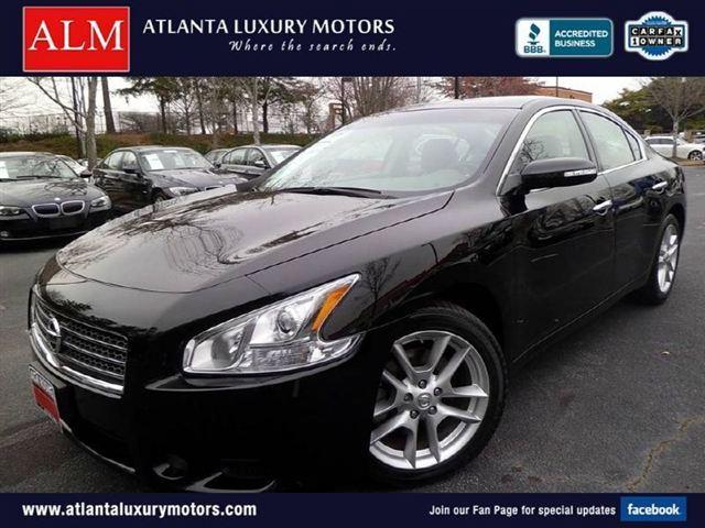 Nissan Maxima 15 Sedan