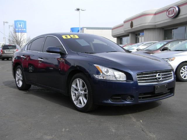 Nissan Maxima 2009 photo 2