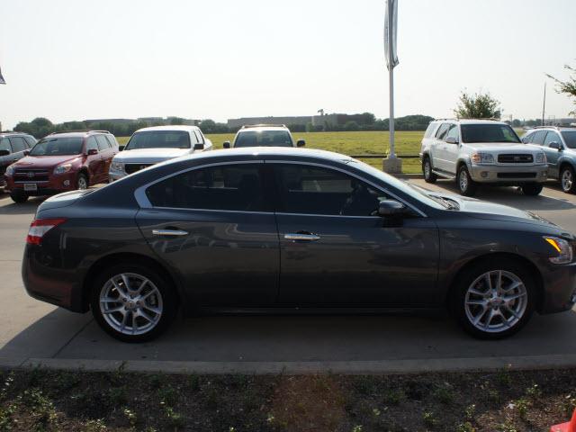Nissan Maxima 2009 photo 2