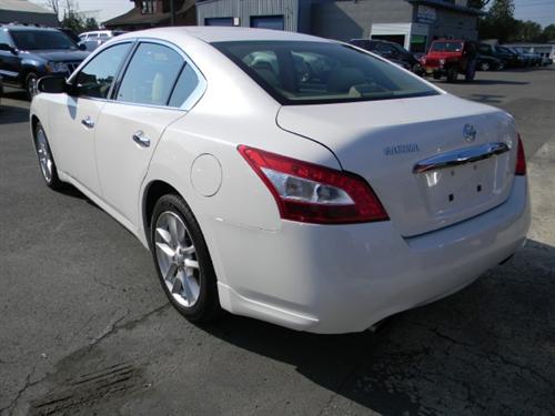 Nissan Maxima XR Other